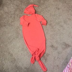 EUC Bamboo Knotted Gown & Hat 0-3 months - Coral